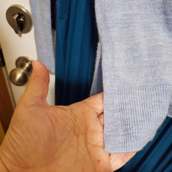 #12 - Badgley Mischka merino wool sweater - Picture 3 of 3